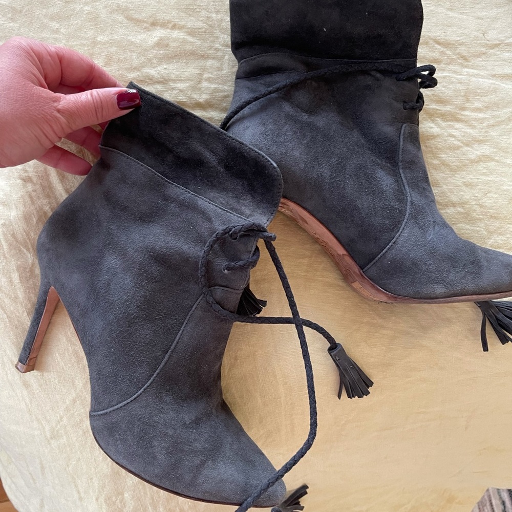 Very stylish shoes on sale!!